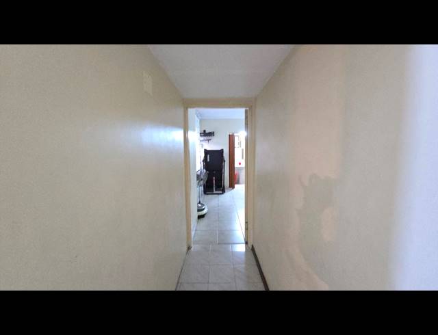 3 BEDROOM FREEHOLD FOR SALE IN SHALLCROSS